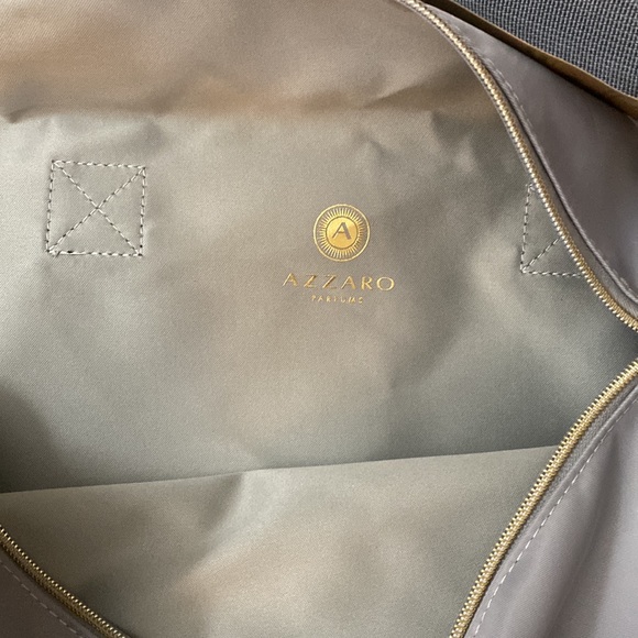 New Azzaro nylon weekend tote with 3 perfume samples. Dolce 0.25 oz and 2 minis - Picture 4 of 14